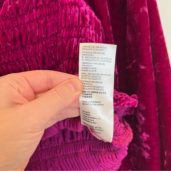 By Anthropologie Magenta Smocked Velvet Puff Sleeve Peasant Blouse - Picture 4 of 8